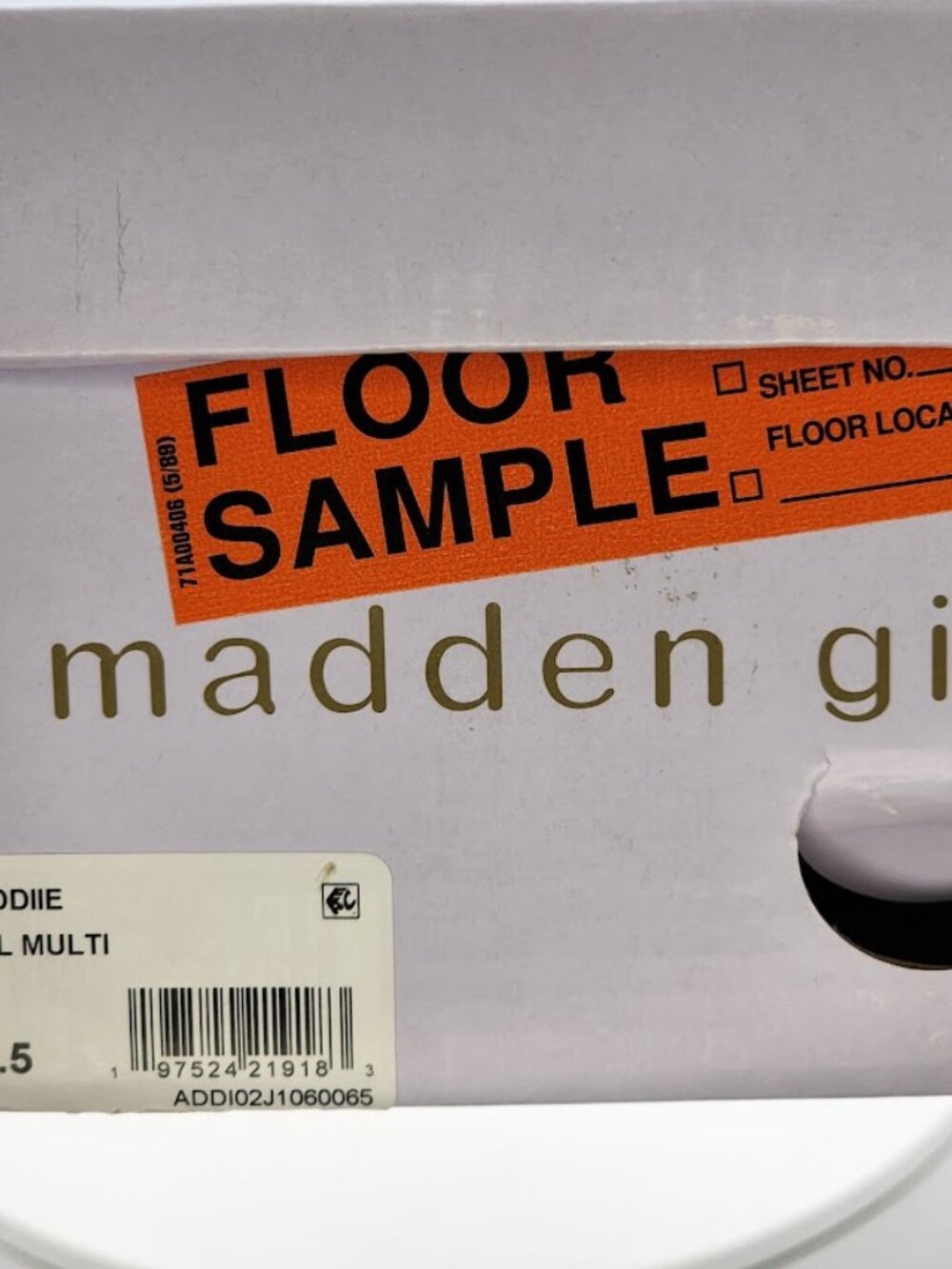 Madden Girl Addie Silver Rhinestone Slide Sandals Women’s Size 6.5 - Picture 7 of 7